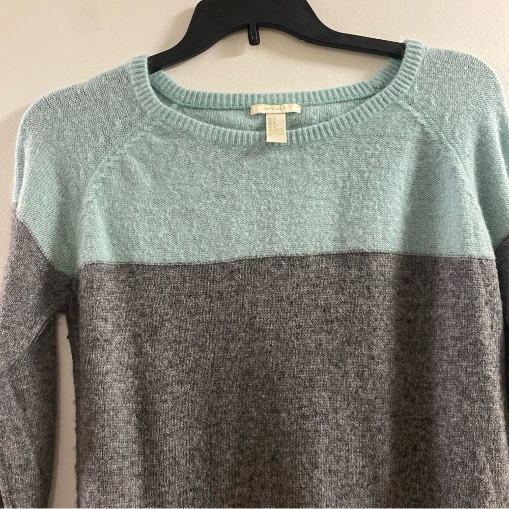 Forever 21 Soft Blue/‎ Grey Knit Lightweight Sweater